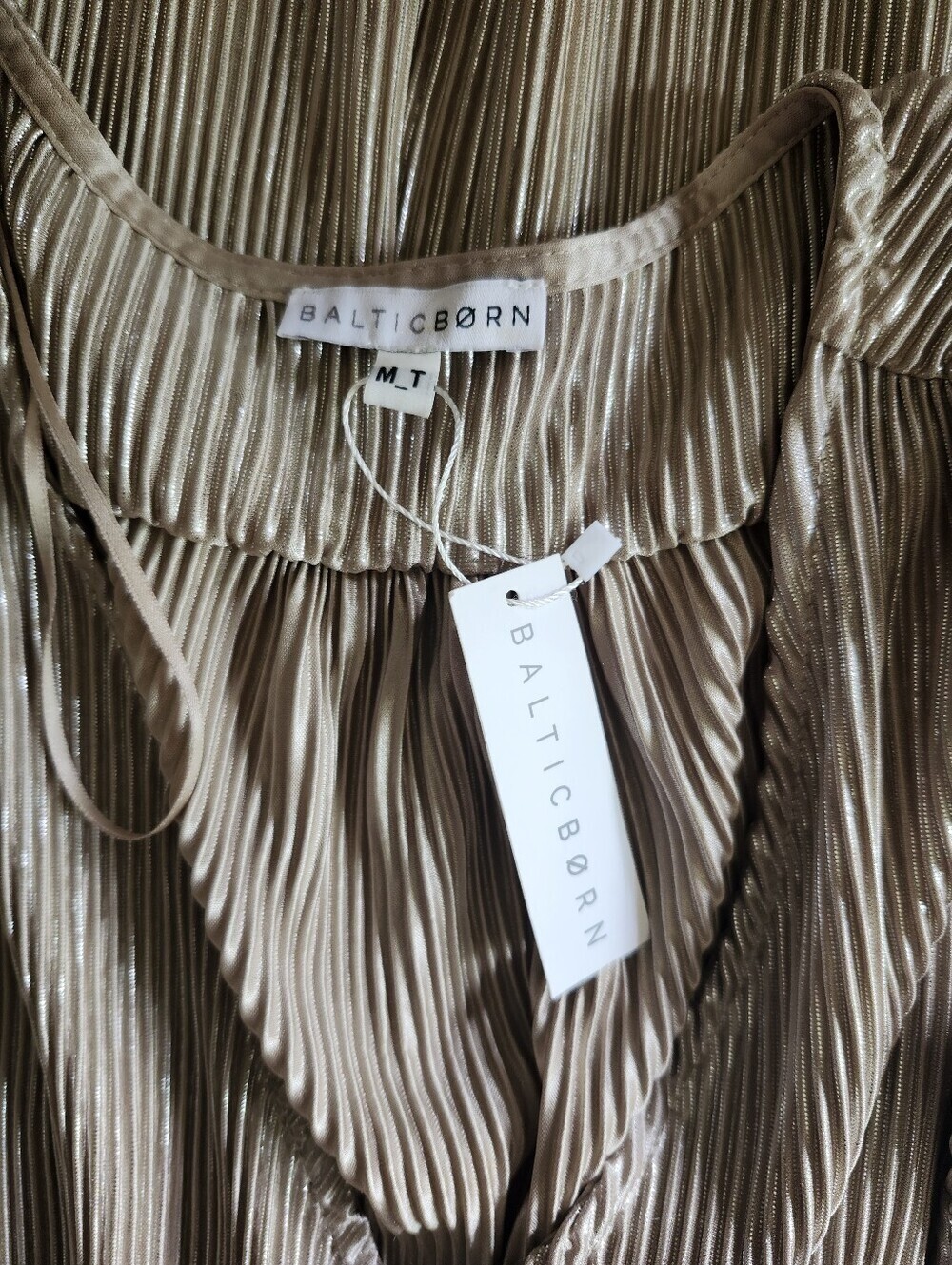 NWT Baltic Born *With Minor Flaw* Metallic Golden Pleated V Neck Maxi Dress - Picture 6 of 8